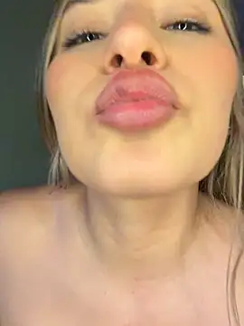 VioletaSanchez24's Live XXX Chat