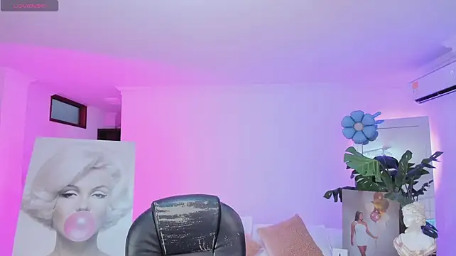 JANYLOVE__n Live XXX chat
