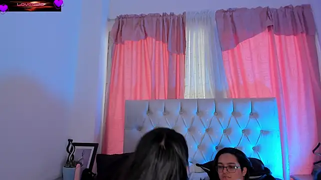 Chat XXX en directo de BellaAndDominick