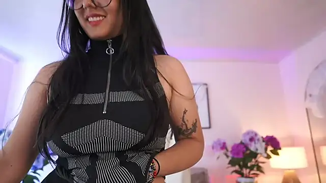 VioletJoness_: απευθείας συνομιλία ΧΧΧ