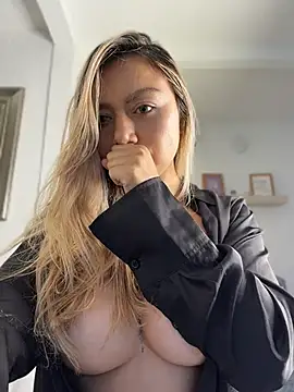 แชท XXX สดของ amanda-medrano1
