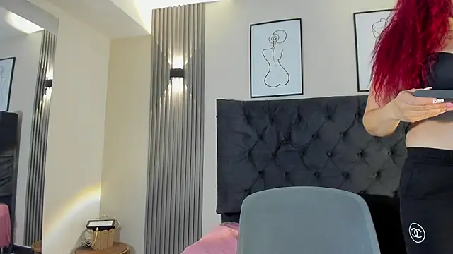 Eva_Stwart Chat XXX in diretta