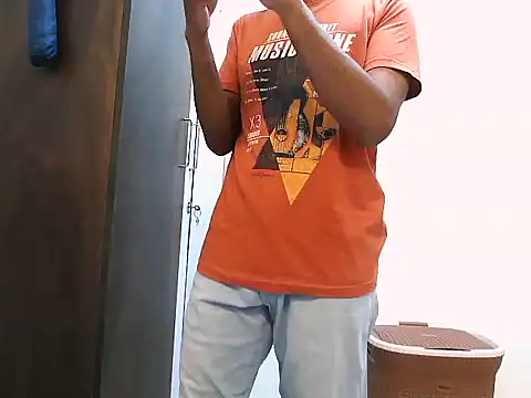 BoyzaraHatke 웹캠 쇼