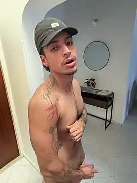 KAIRUIZ live XXX chat