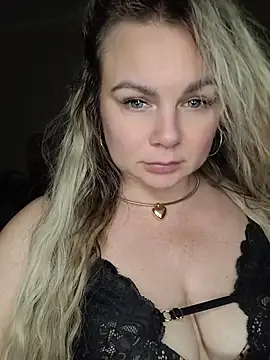 Chat XXX en directo de candy_queeen