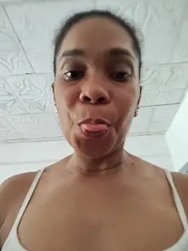 AstridMonroee Chat XXX in diretta