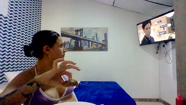 Naiely_Naides' Live XXX Chat