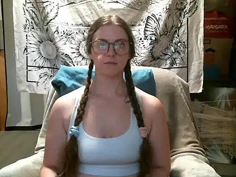 katie_kitten38's Live XXX Chat