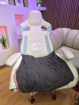 SaraLyynn's Live XXX Chat