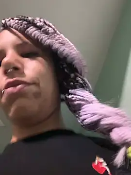 Chat +18 de AaliyahHarris ao vivo