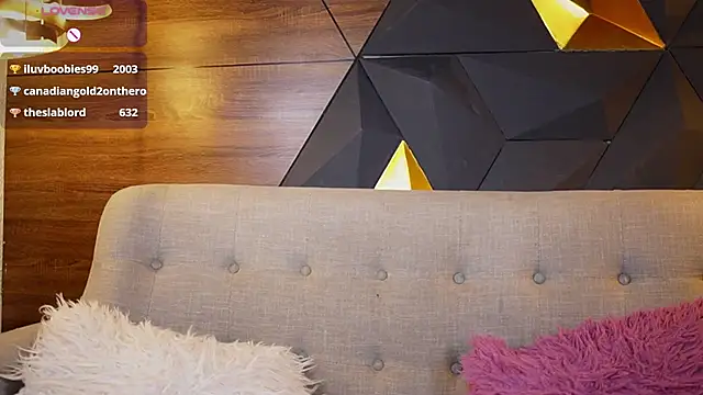 Chat +18 de ly_lulu ao vivo