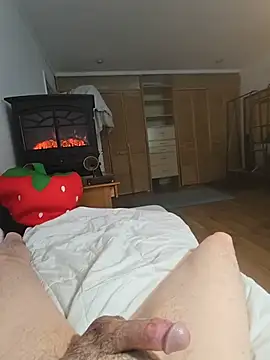 BigStrawberry07's Live XXX Chat