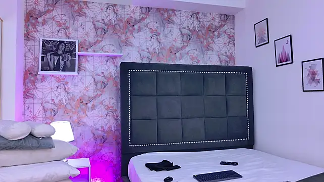 Hellfire_Raven's Live XXX Chat