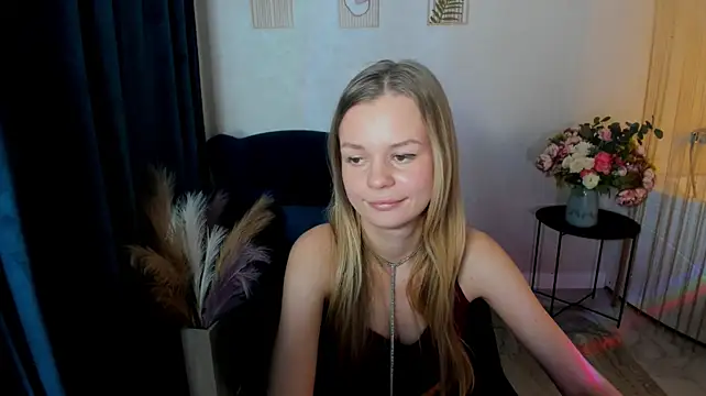 MidnighteAura Chat XXX in diretta
