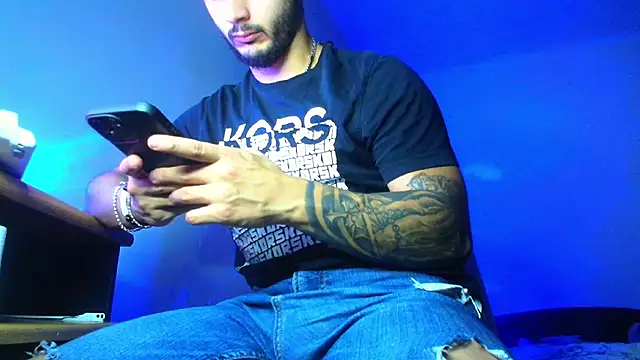 XanderCage99 Live XXX Chat