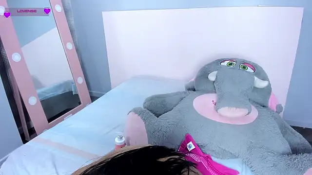 Michelle_Vixen Obrolan Langsung XXX