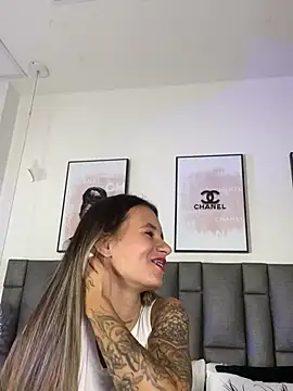 แชท XXX สดของ JuliaColemann