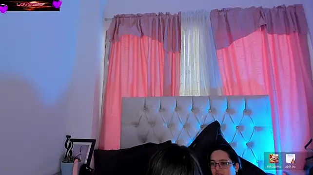 XXX chat uživo modela BellaAndDominick