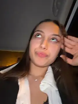 ICrazyOneIRL Live XXX-Chat