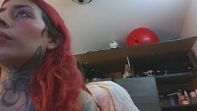 selene_red_'s Live XXX Chat