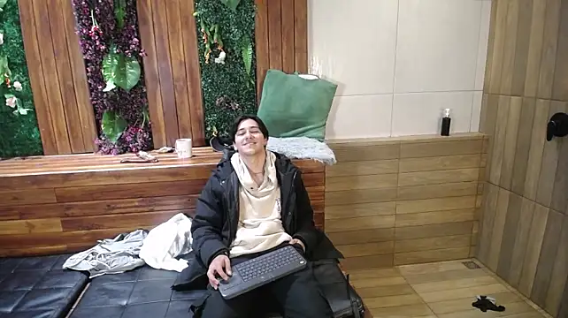 Andy_Joy_ Adlı Modelin Canlı XXX Sohbeti