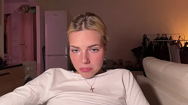 ChristelDuncombe Chat XXX in diretta