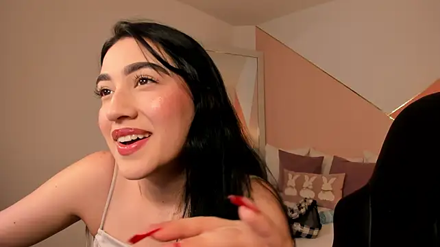 aria_bliss18 Adlı Modelin Canlı XXX Sohbeti