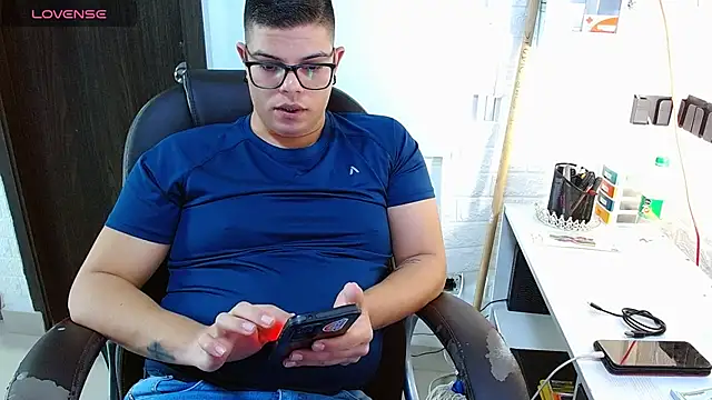 Chat +18 de Realjoel01 ao vivo