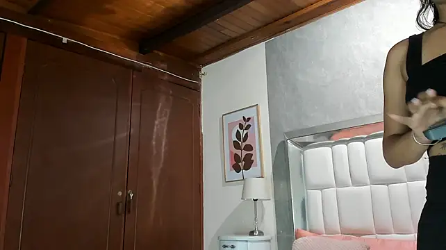 IvonnyRoss Live XXX-chat
