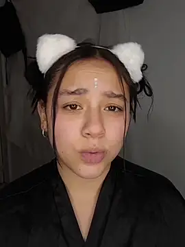 EmilyRoy77 লাইভ XXX চ্যাট