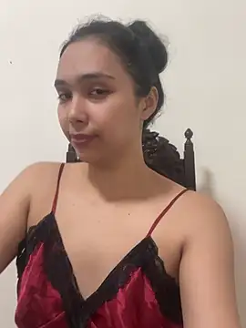 Chat +18 de Ineeess ao vivo