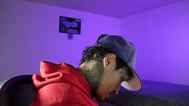 trieone Live XXX-chat
