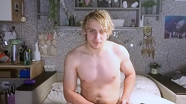 BloodyBlondiee Show Webcam
