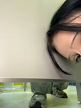 sukidaan Live XXX chat