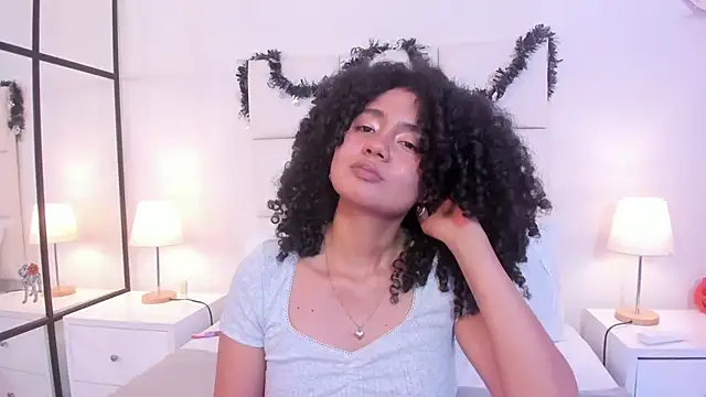 Chat +18 de Kiraspell ao vivo