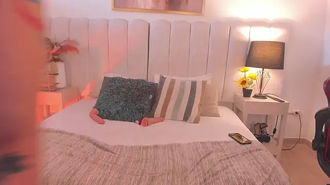 leah_bloom_ Chat XXX live