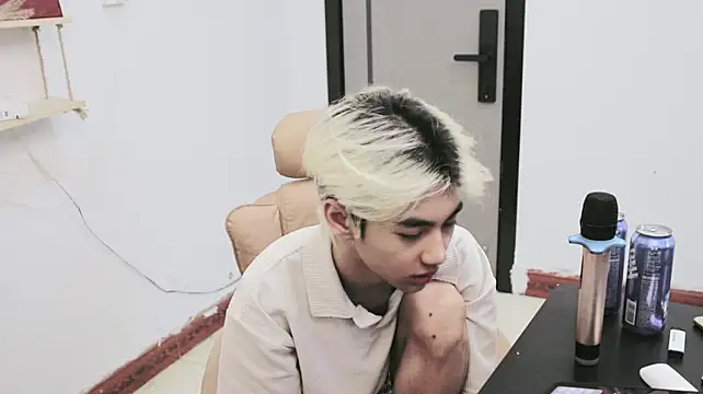 V_I_P_7 Live XXX Chat