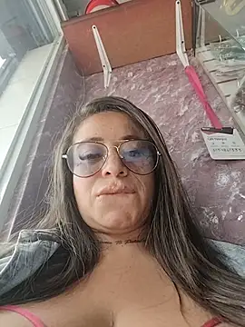 Chat +18 de Emily_Kooper ao vivo