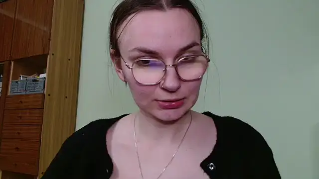 LooveELLYx Chat XXX in diretta