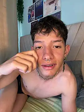 heyy_noah11 Chat XXX live