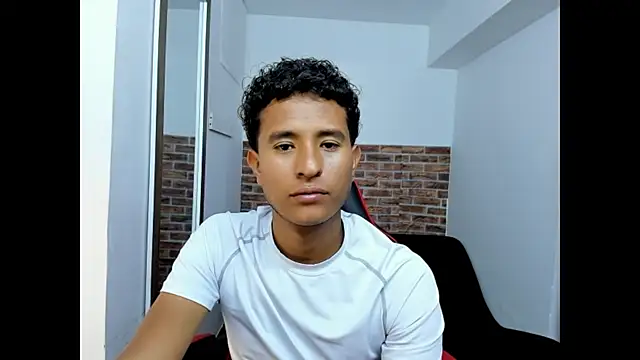WIZARD-ALESSANDRO – Naživo XXX chat