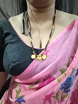 Czat XXX na żywo – bhuvana_555