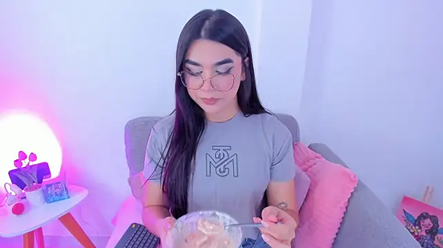 Chat +18 de RoseCassie ao vivo