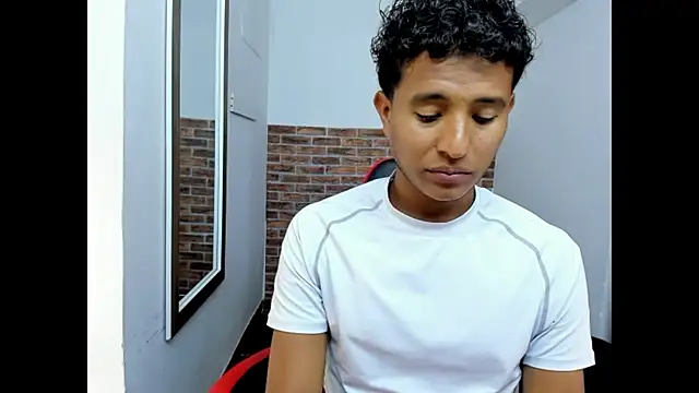 WIZARD-ALESSANDRO live XXX chat