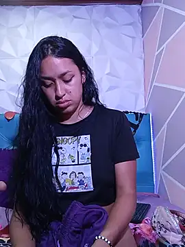 Chat +18 de VIOLETA_HIILS ao vivo