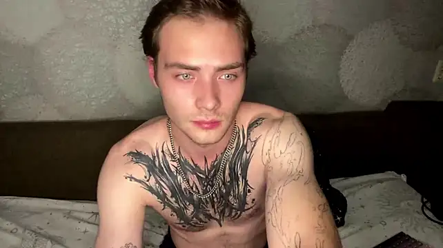 ErnestTarlet's Live XXX Chat