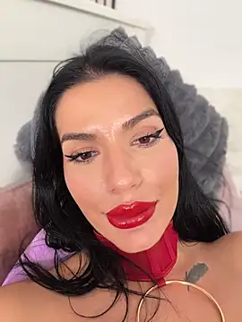 دردشة RaniaSnow الجنسية المباشرة