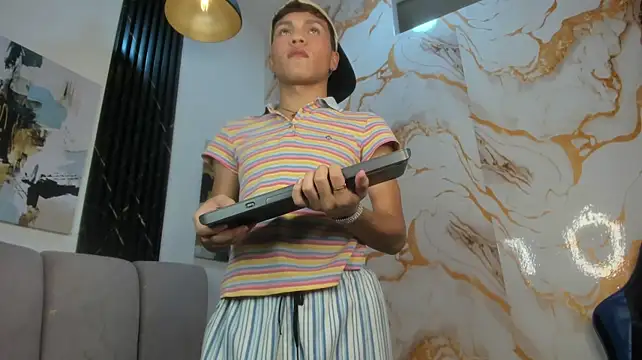 PEACH_FEM – Naživo XXX chat