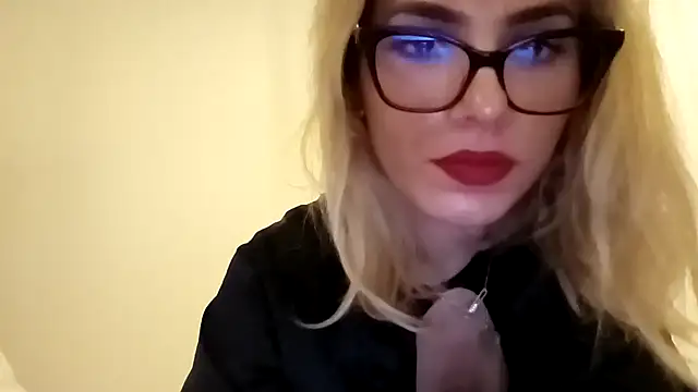 Goddess-Anne Chat XXX live