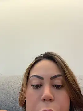 Chat XXX ao vivo de LariiHotWife